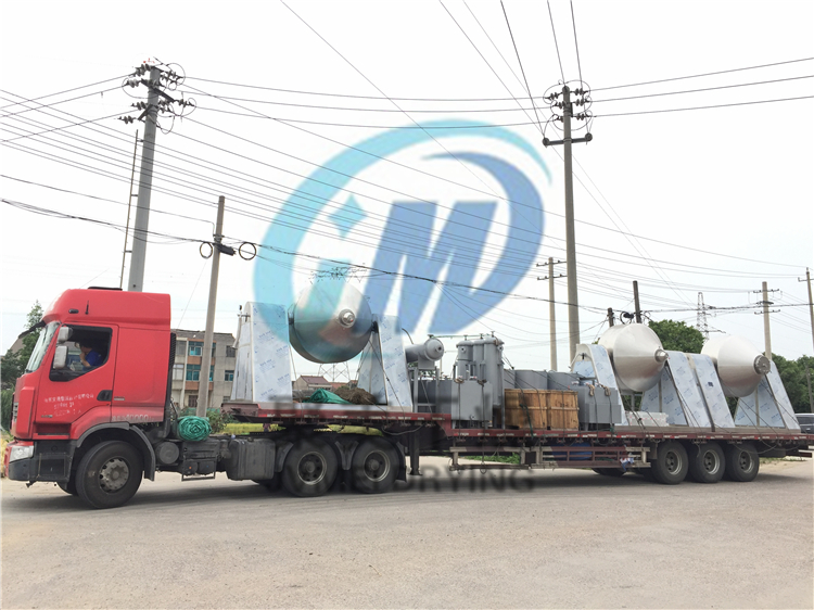 多台SZG-2000型双锥回转真空干燥机的发货现场