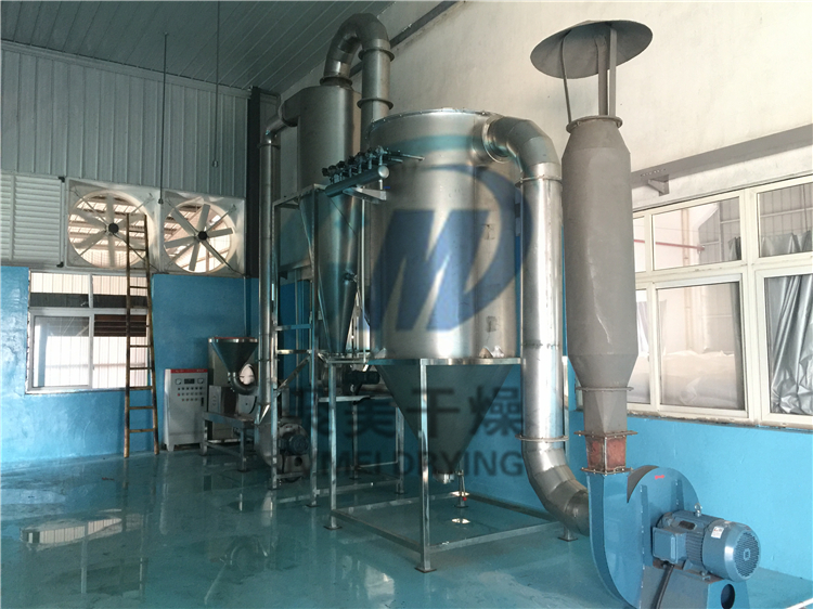 60B无尘粉碎机的安装调试现场