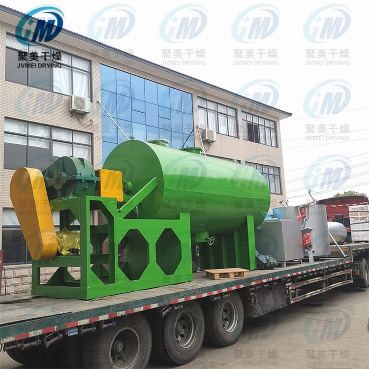 山东客户大型ZB-10000型真空耙式干燥机的发货现场