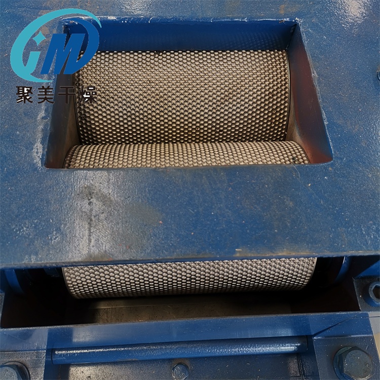 干法辊压造粒机的应用