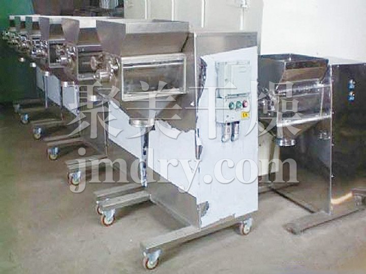 YK系列摇摆式颗粒机